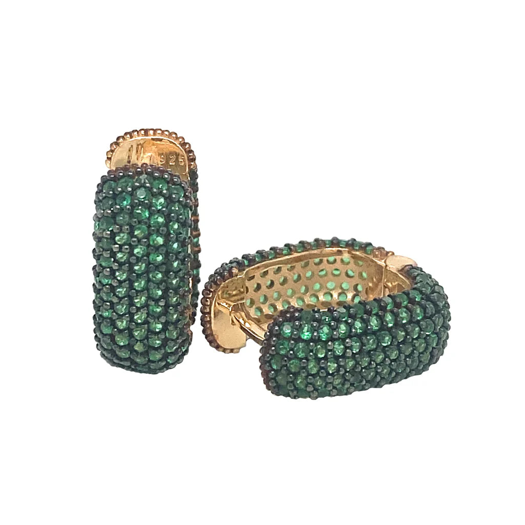 ARRACADAS HUGGIES CUADRADAS PAVE